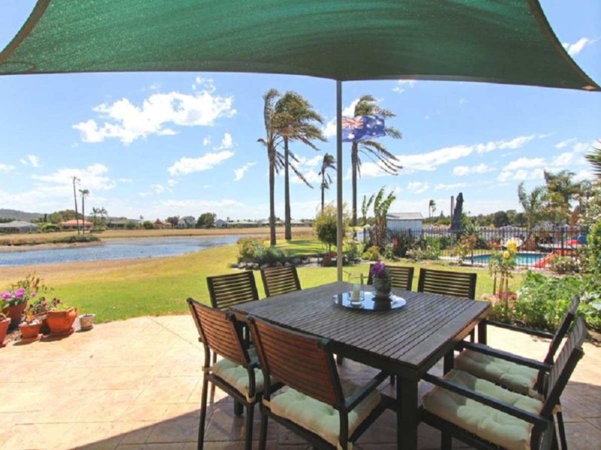 46 Lakeside Court, Safety Beach - Thumbnail 3