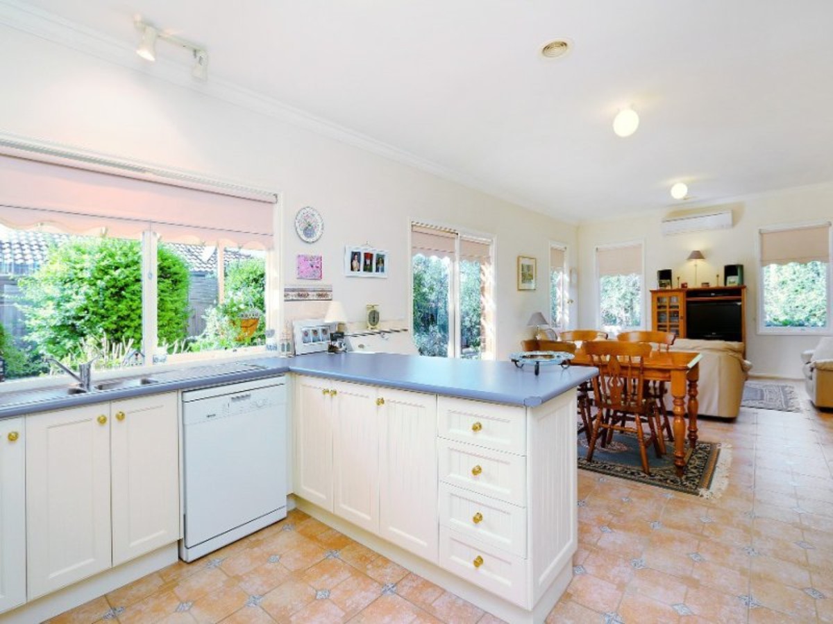 22 Weerona Way, Mornington - Thumbnail 3