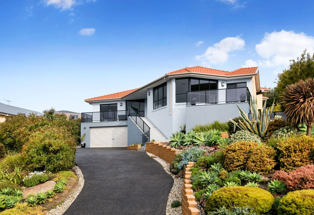 7 Rockleigh Drive, Mount Martha - Thumbnail 2