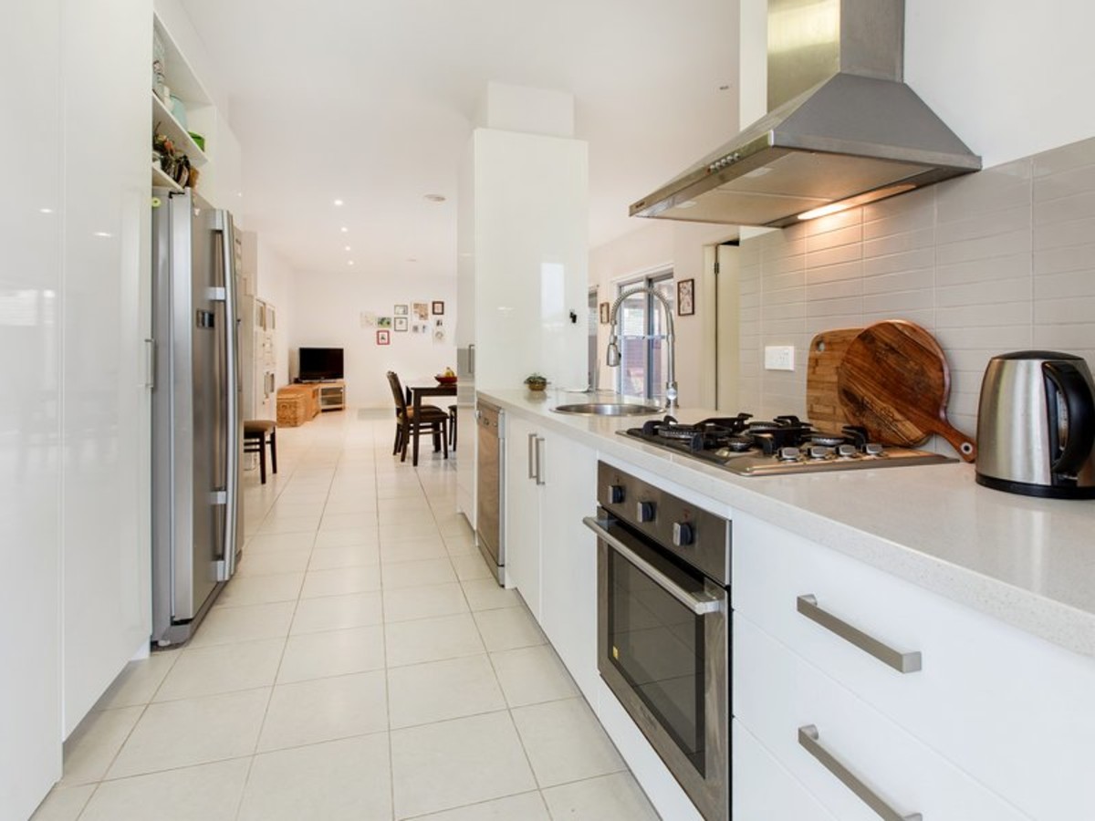 9 Tarook Way, Mornington - Thumbnail 2
