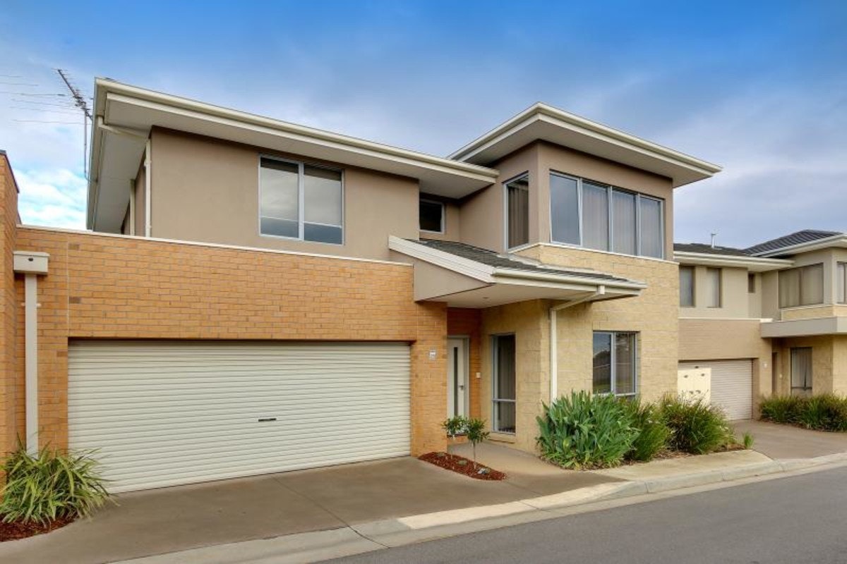 Image of garage