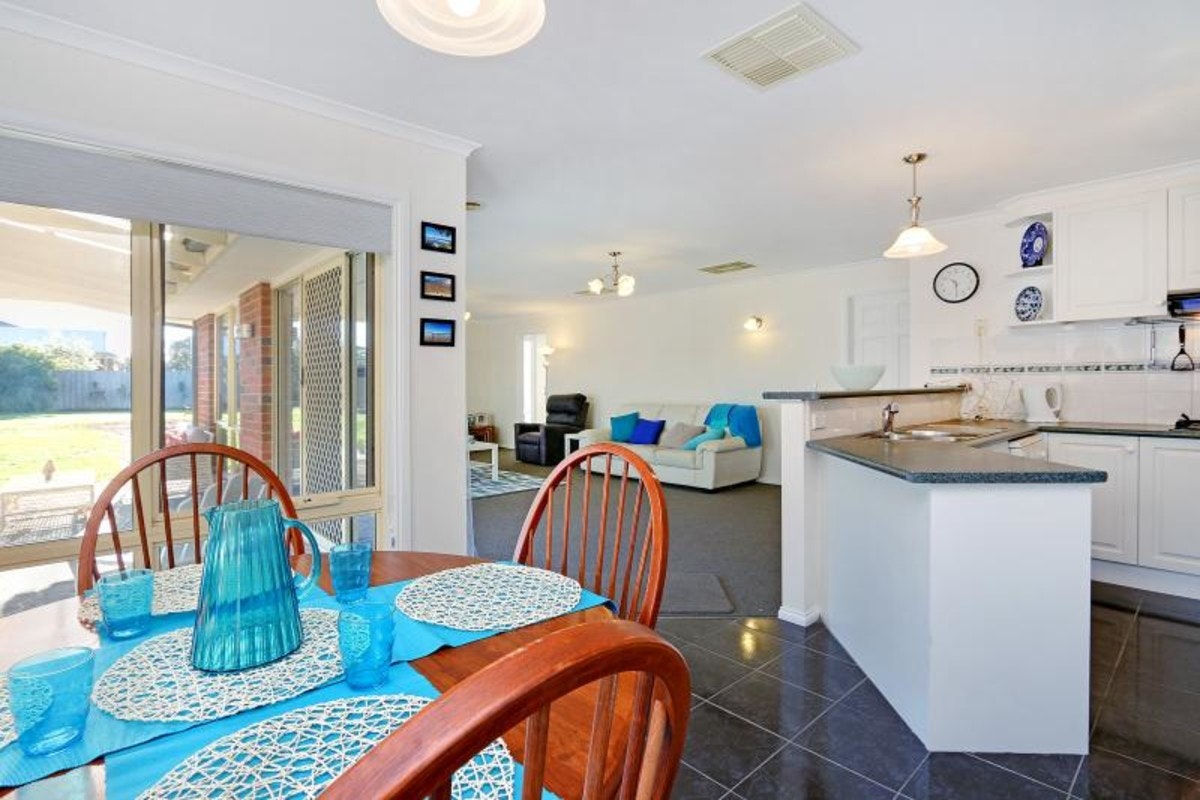 Image of dining room