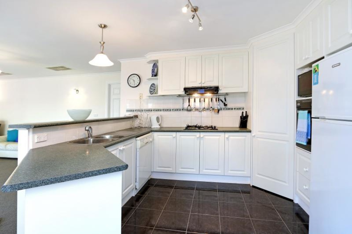 23 Summerfield Drive, Mornington - Thumbnail 3