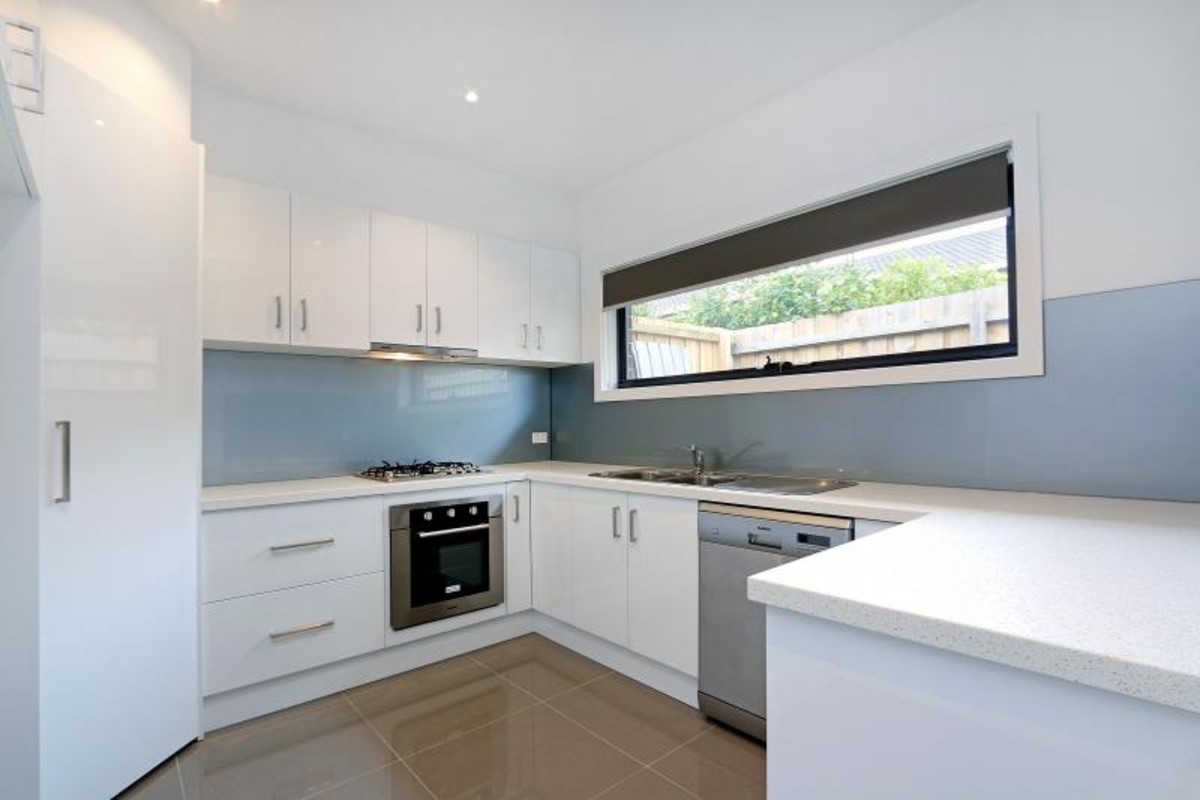 2&3/12 Oakland Street, Mornington - Thumbnail 2