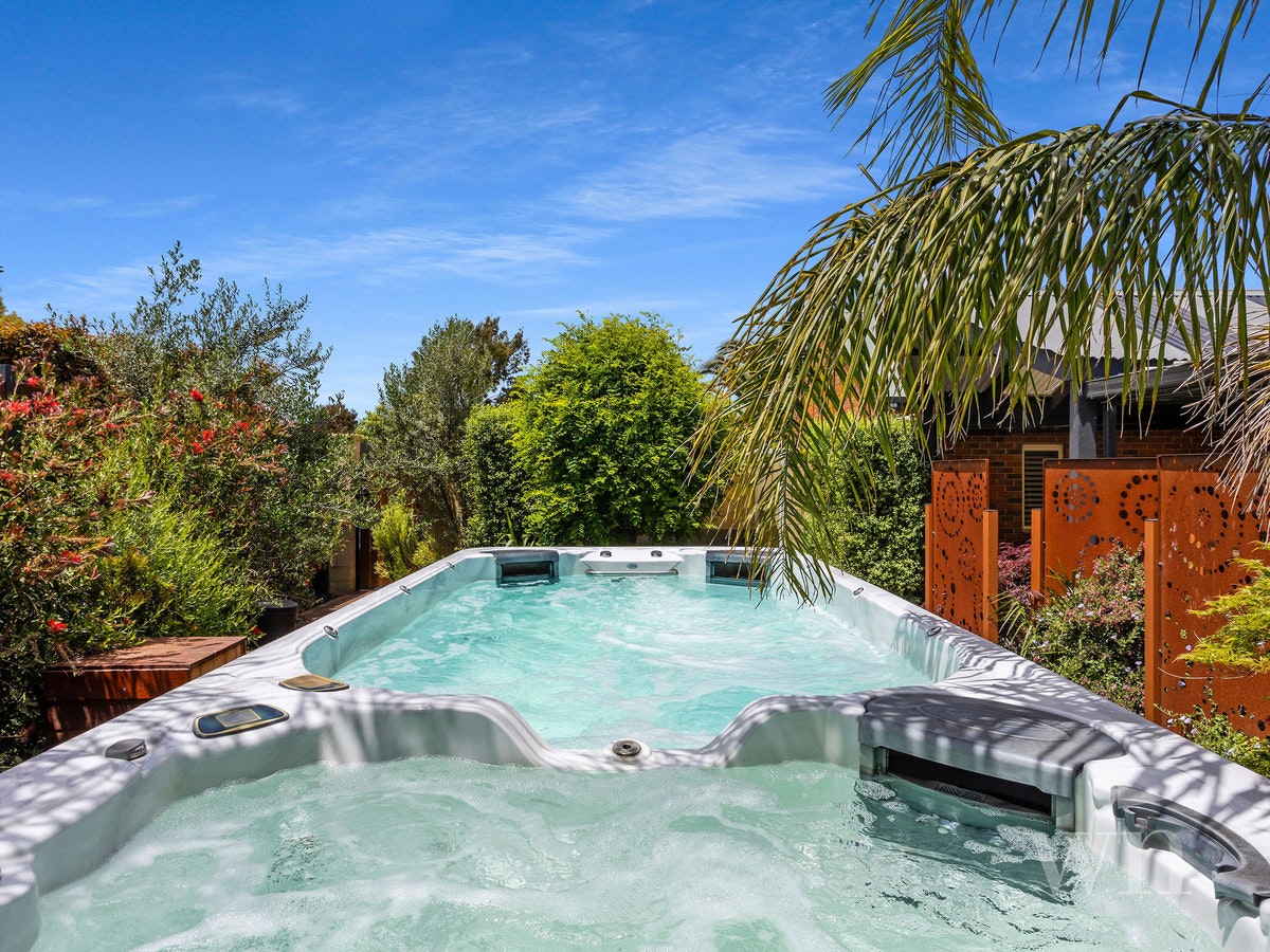 Image of tub