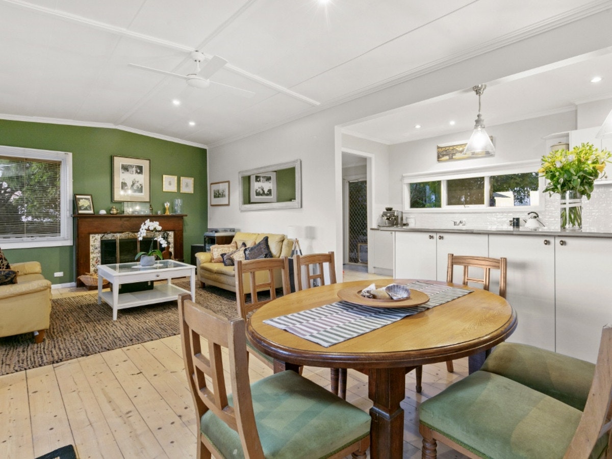 Image of dining room