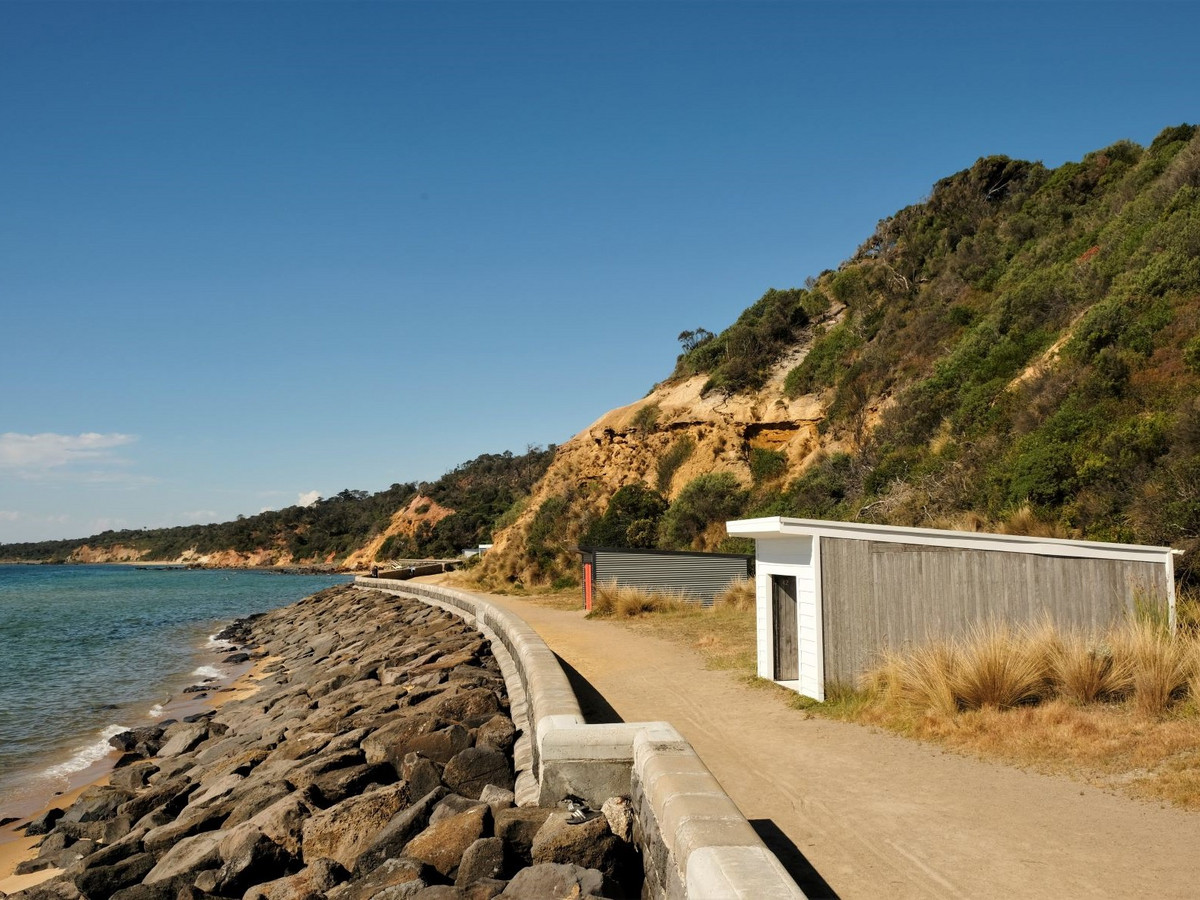 42 Hawker Beach, Mount Martha - Thumbnail 2