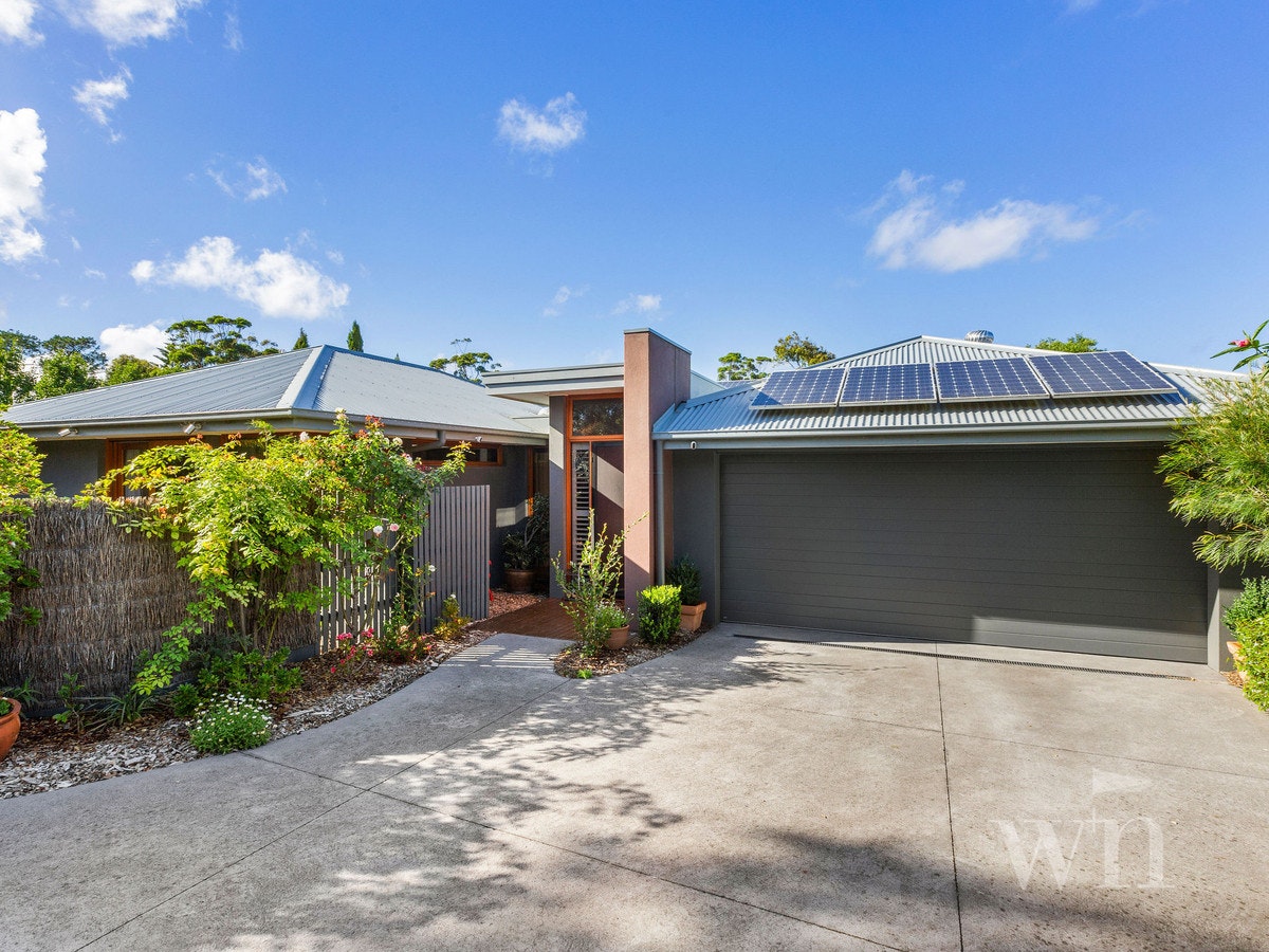 Image of garage