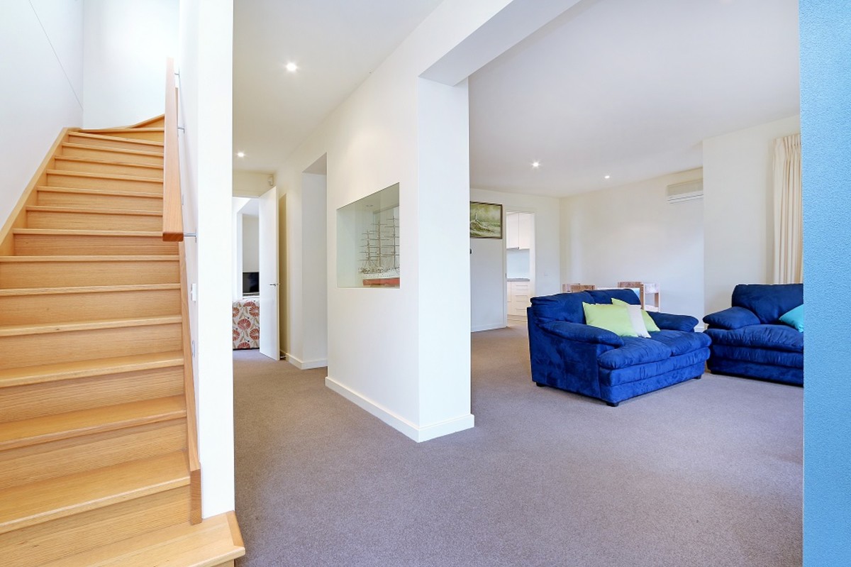 22 Waterloo Place, Mornington - Thumbnail 2