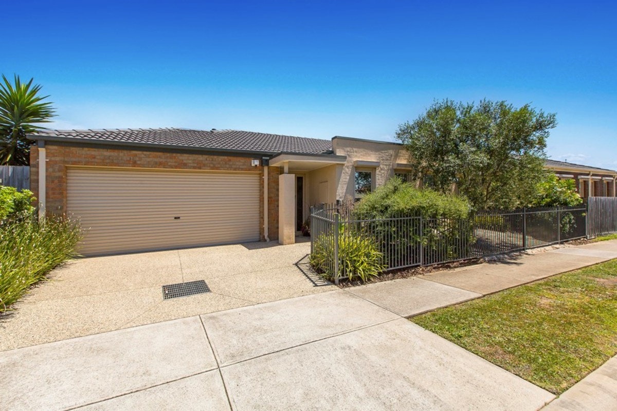 Image of garage