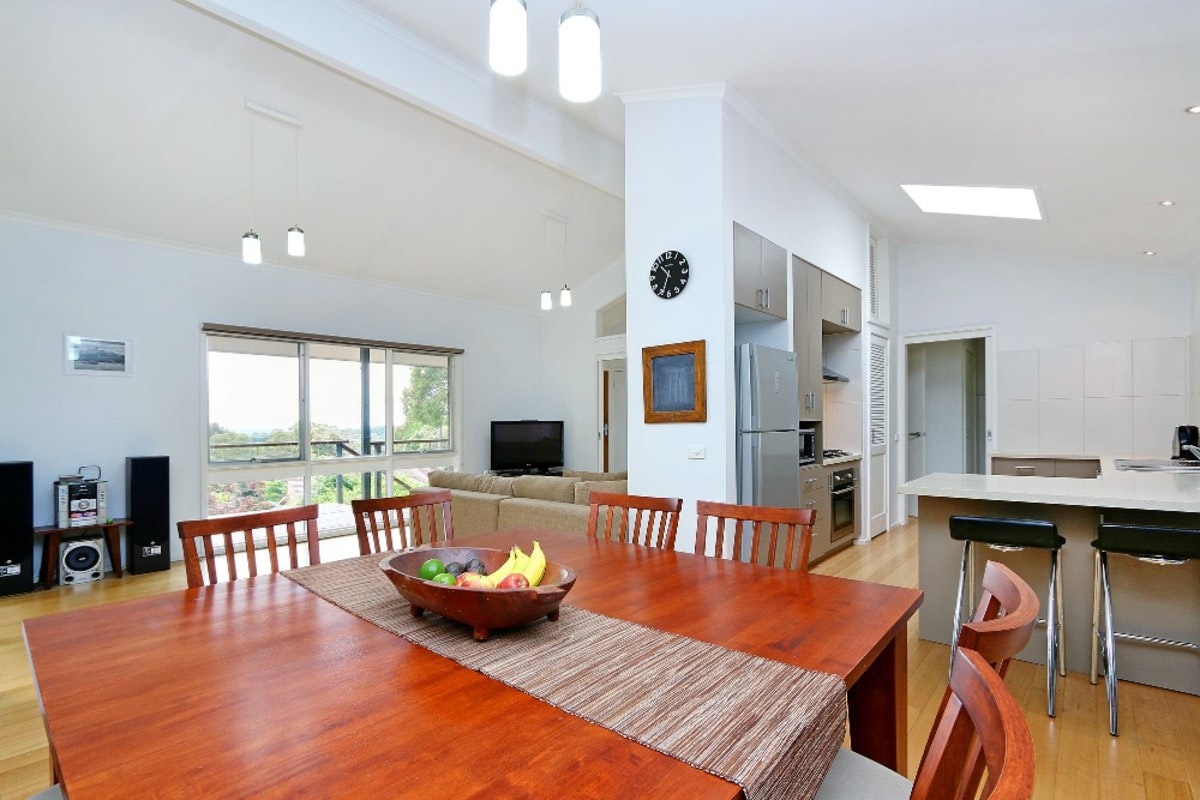 Image of dining room