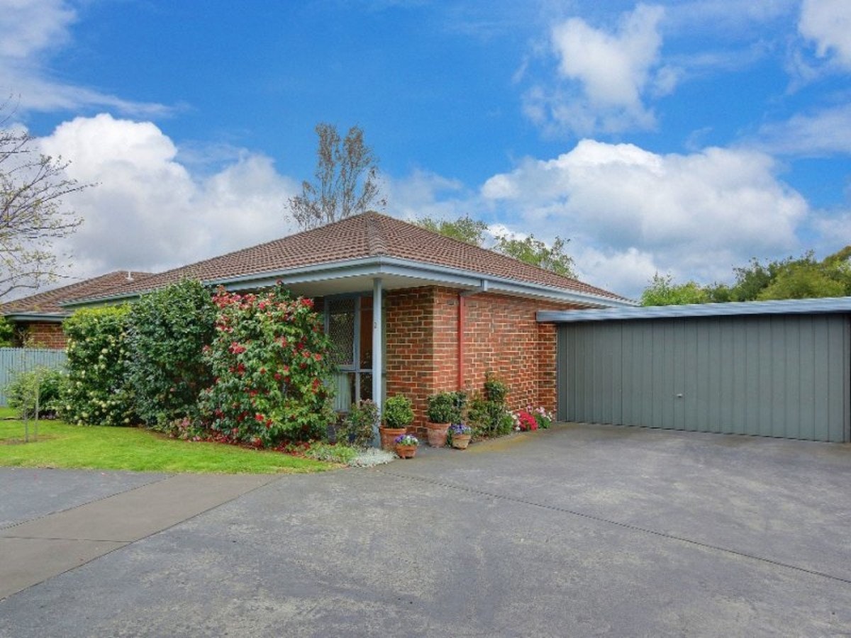 Image of garage