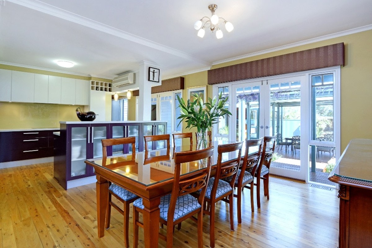 Image of dining room