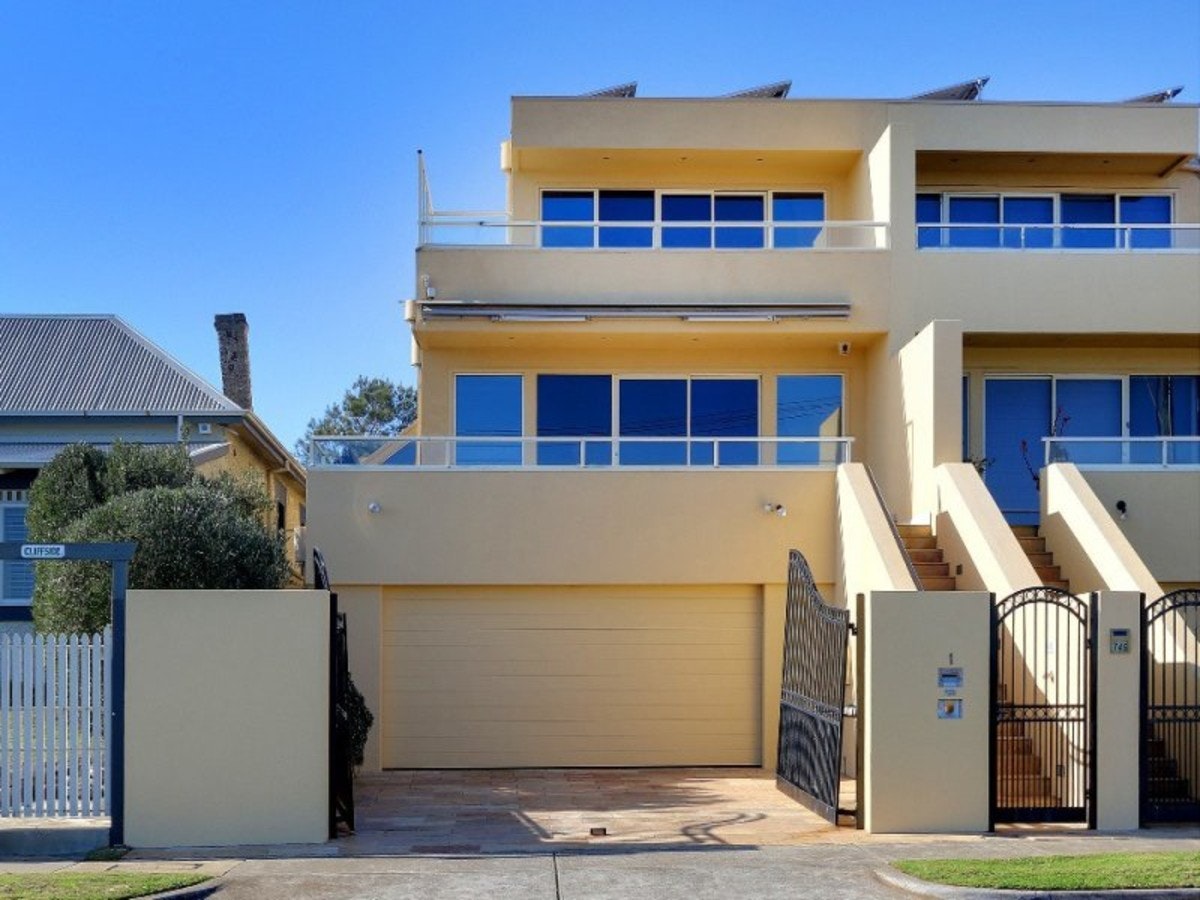 Image of garage