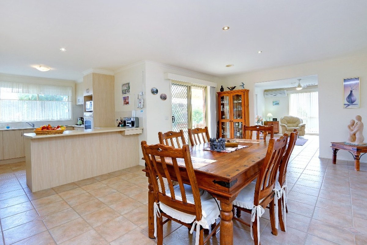 Image of dining room