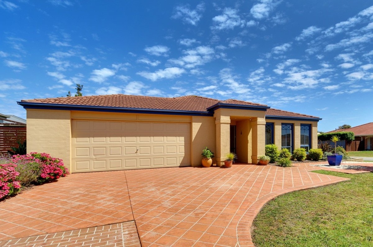 Image of garage