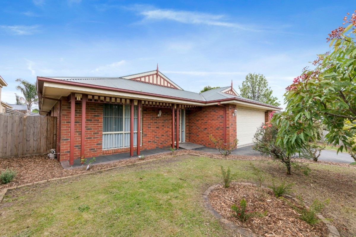 27 Weerona Way, Mornington - Thumbnail 2