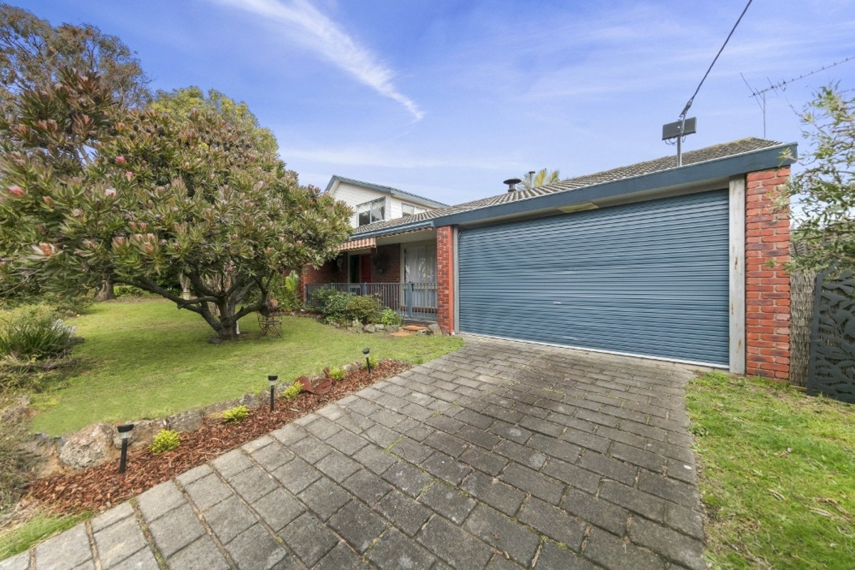 Image of garage