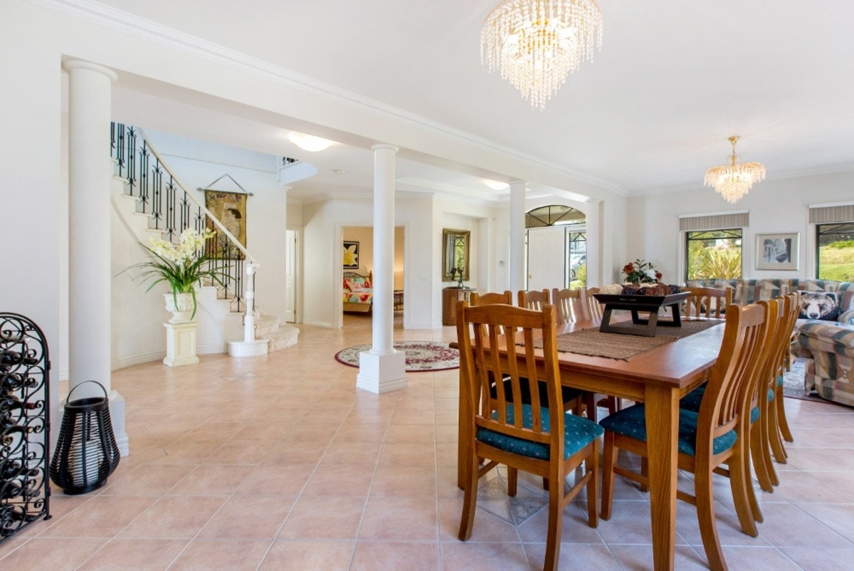 Image of dining room
