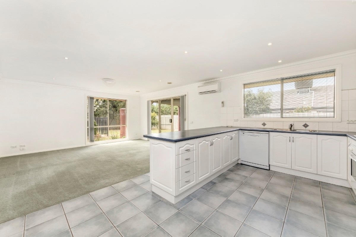 27 Weerona Way, Mornington - Thumbnail 5
