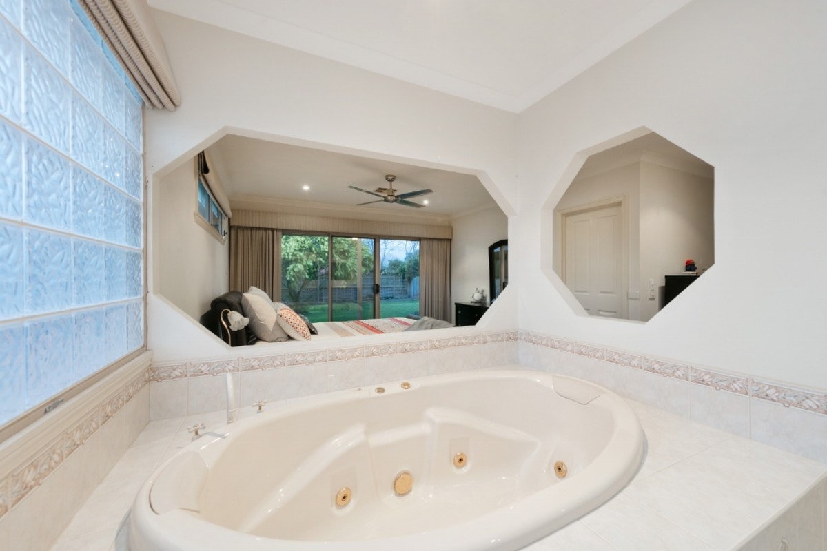 Image of tub