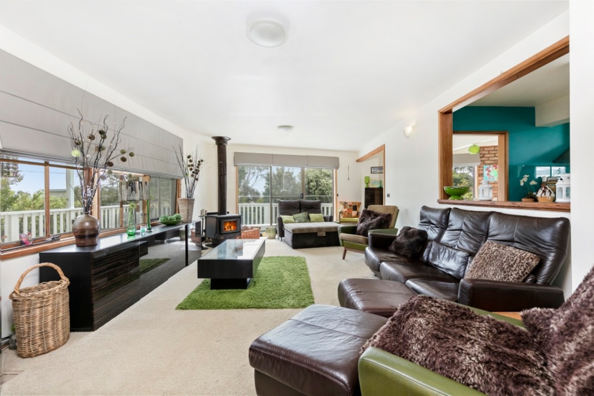 6 Suffolk Crescent, Mount Martha - Thumbnail 2