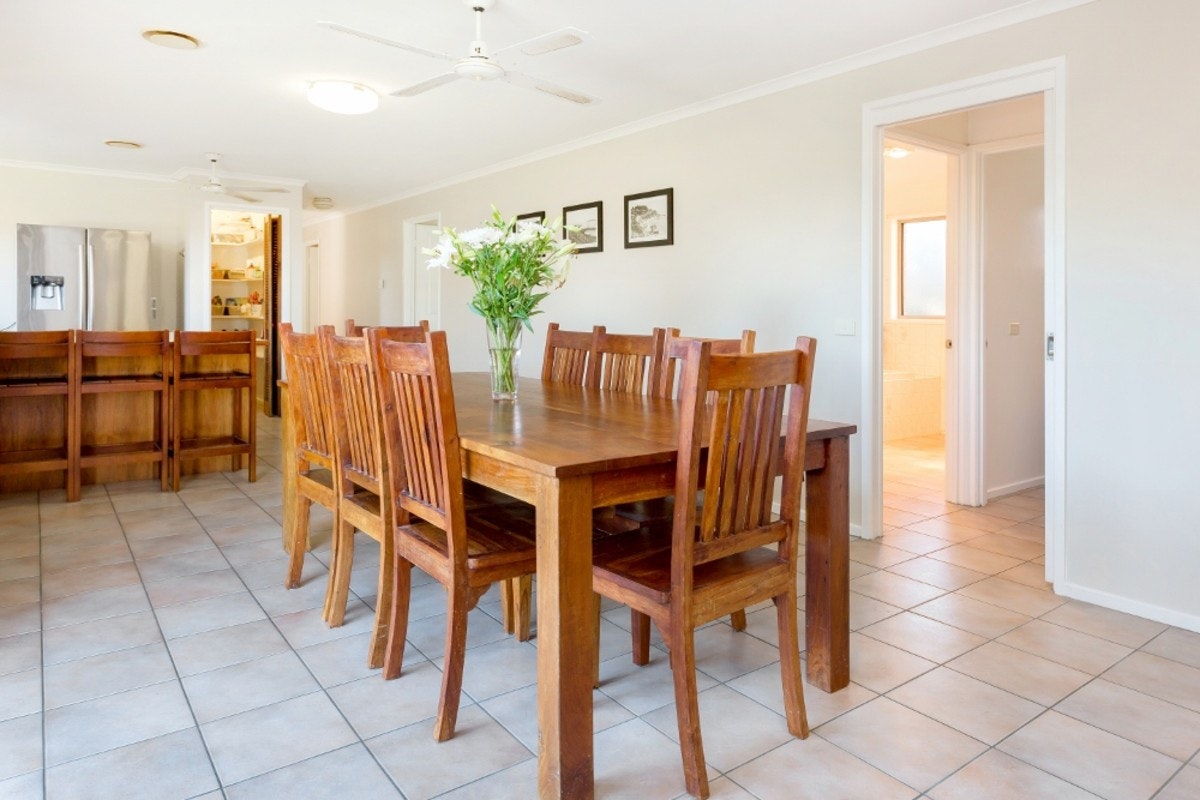 Image of dining room