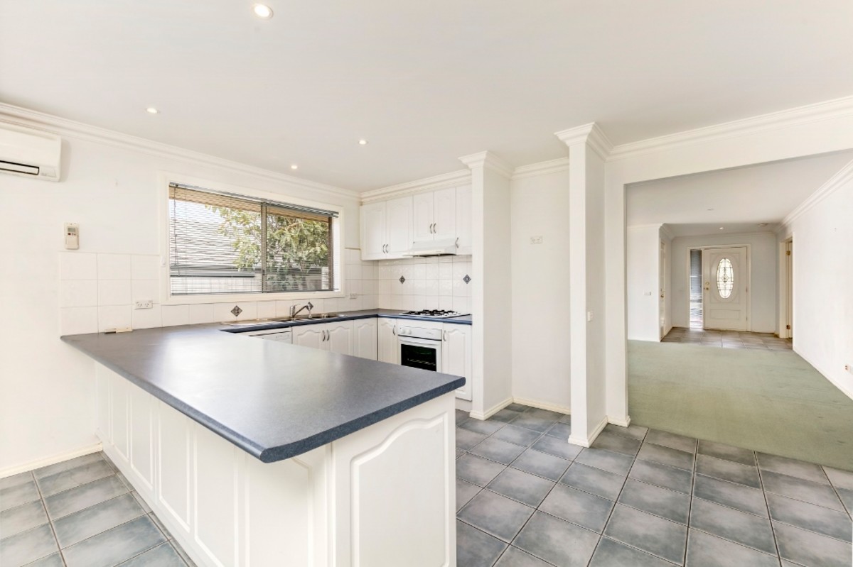 27 Weerona Way, Mornington - Thumbnail 4