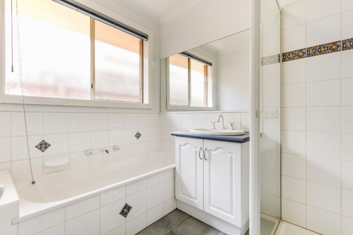 27 Weerona Way, Mornington - Thumbnail 8
