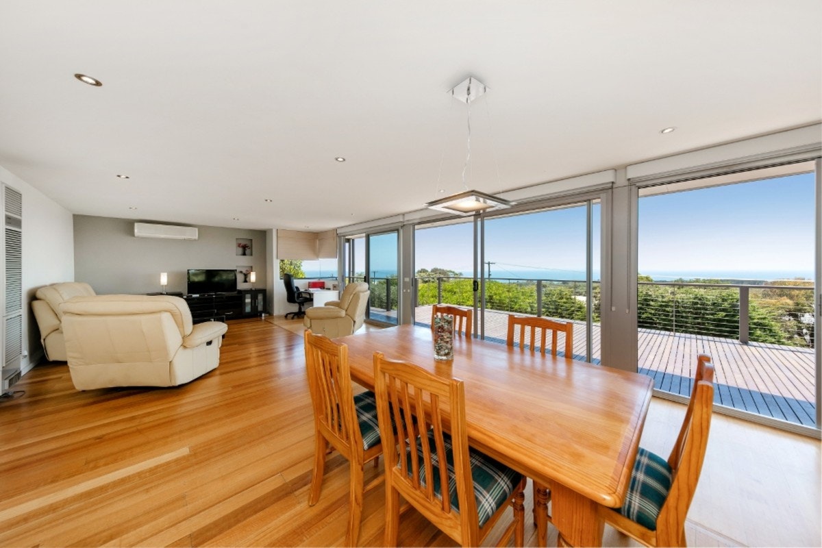 Image of dining room
