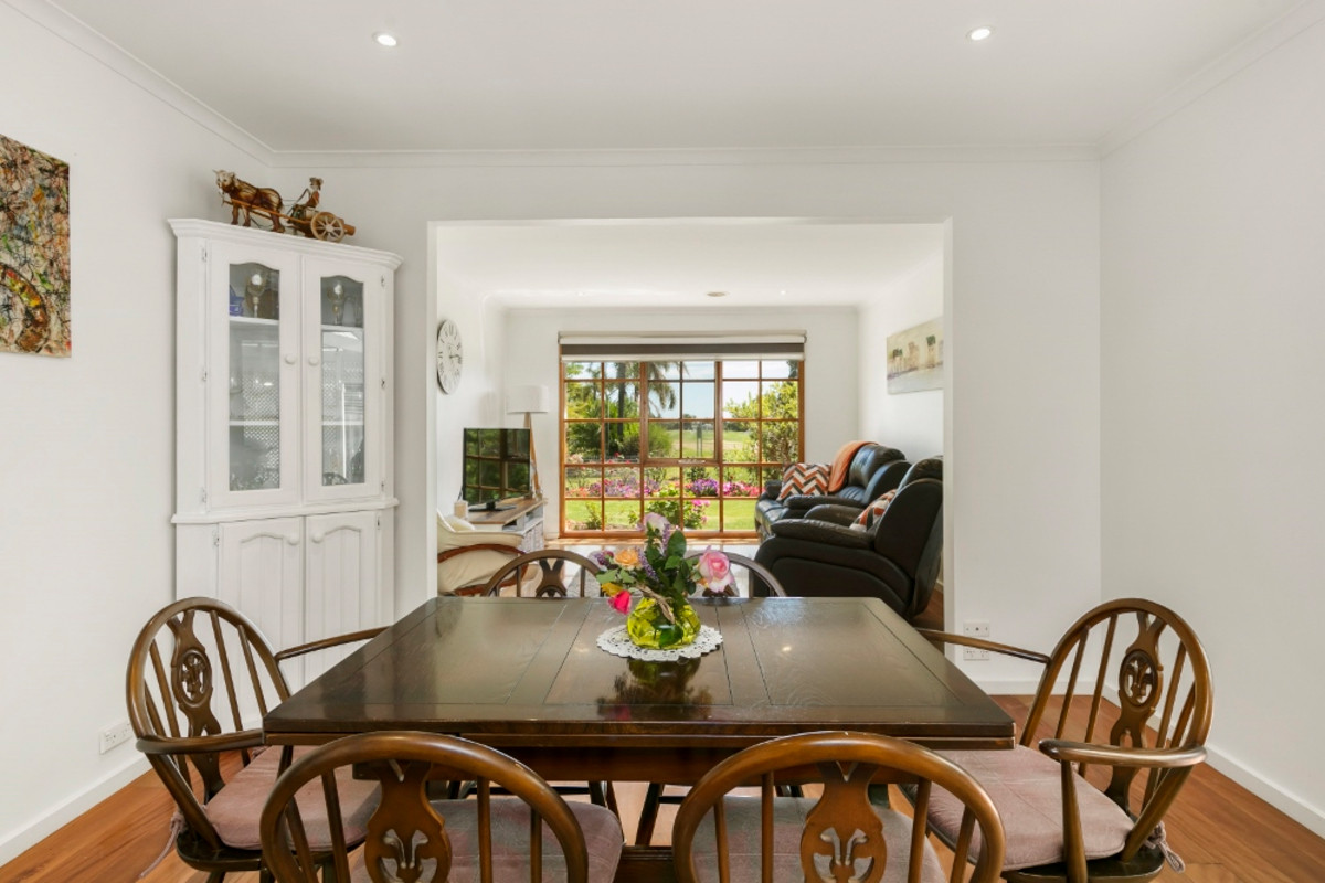 5 Palm Vista Drive, Safety Beach - Thumbnail 2