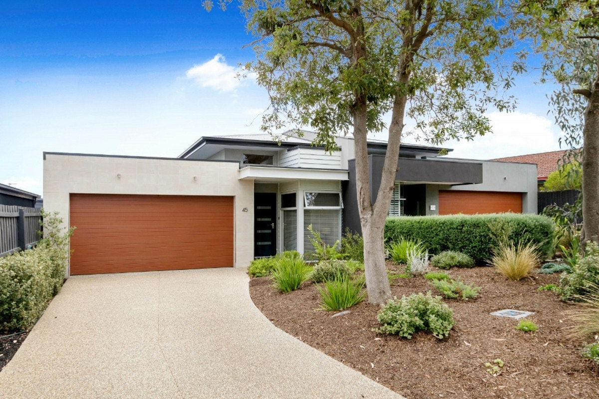 Image of garage