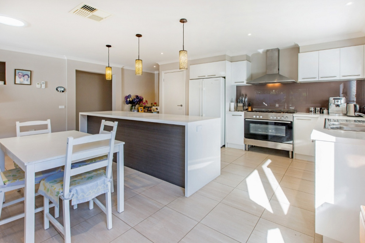 36 Marthas Ridge Drive, Mount Martha - Thumbnail 4