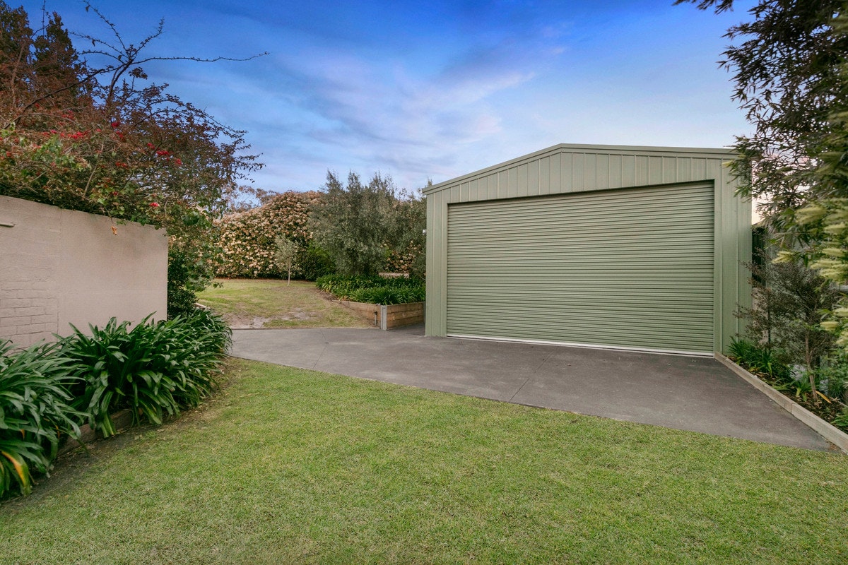 Image of garage