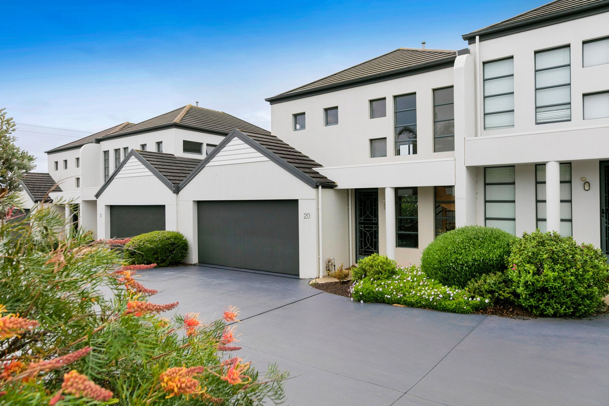 Image of garage