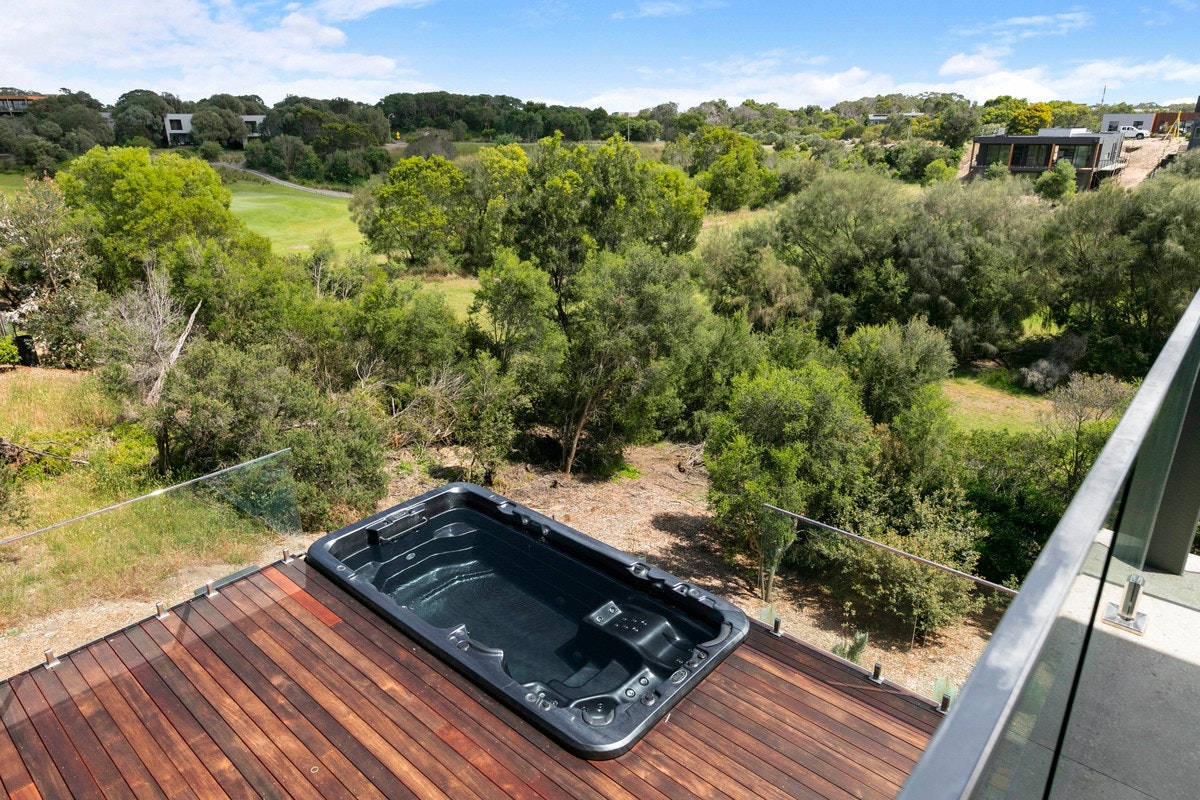 Image of tub