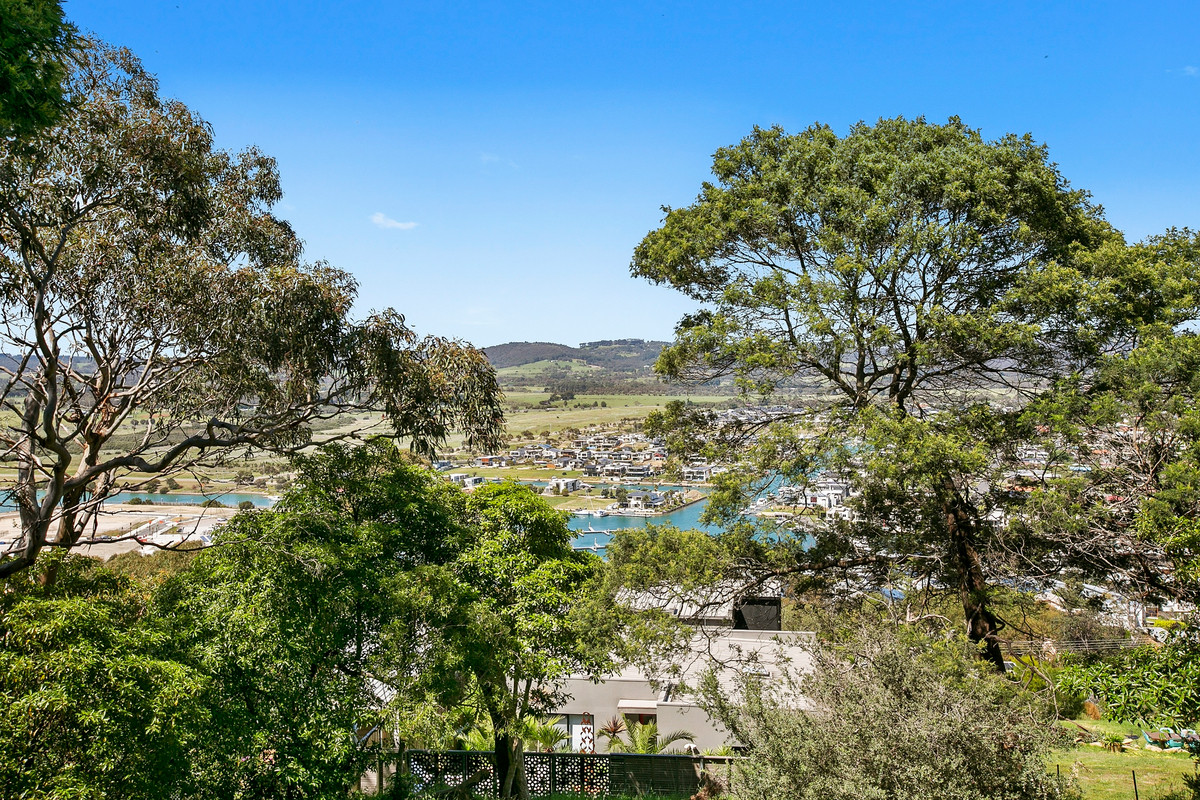 114 Ellerina Road, Mount Martha - Thumbnail 2