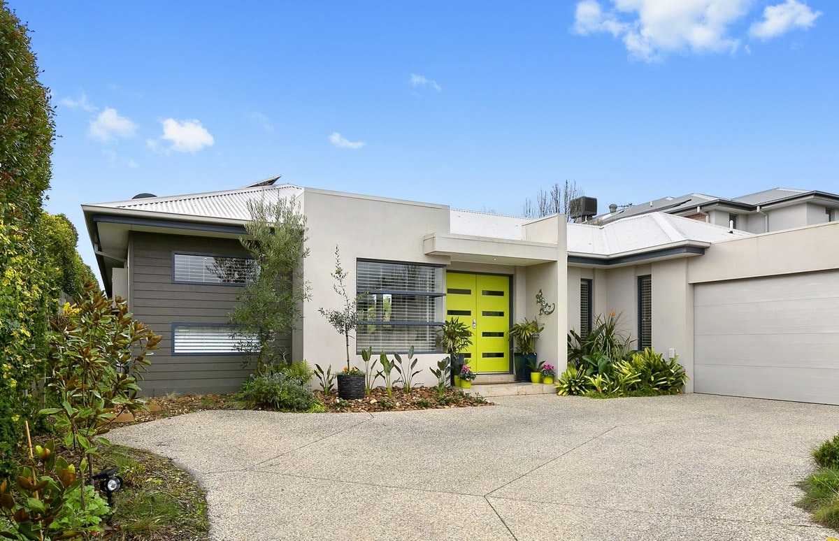 Image of garage