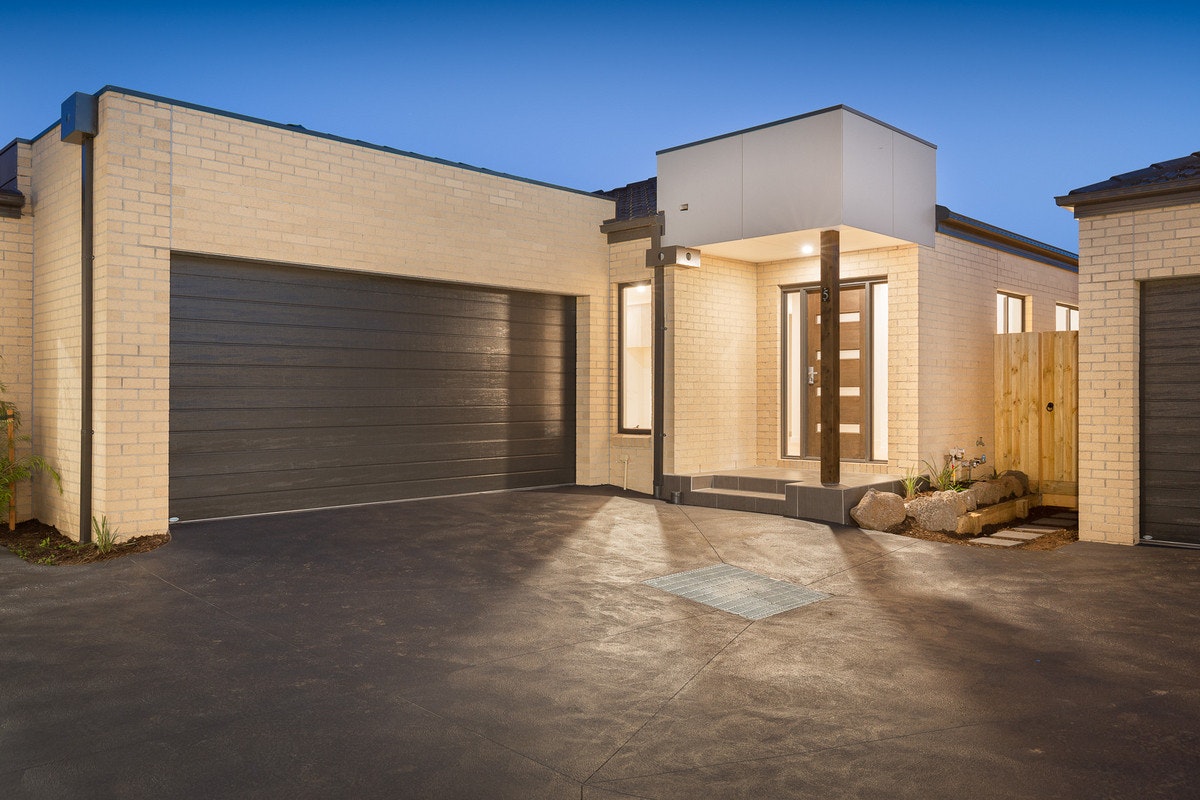 Image of garage