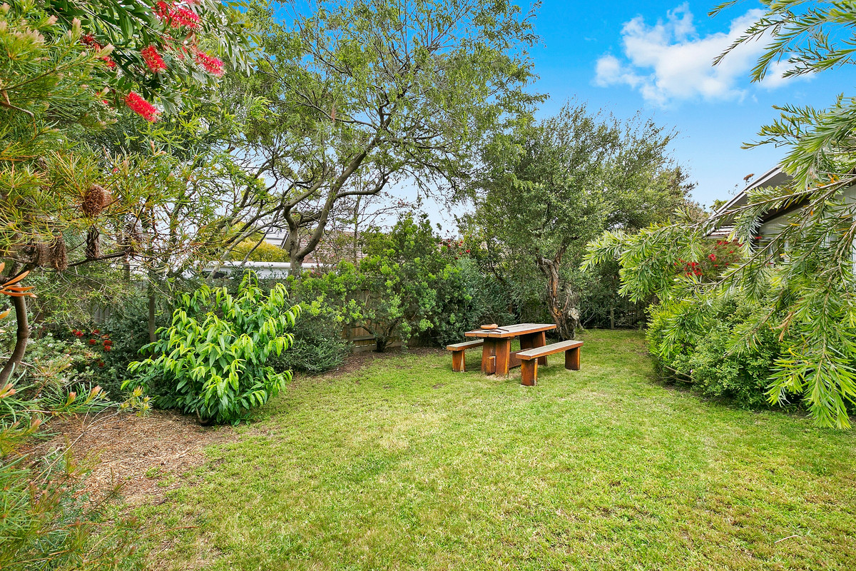 1 Jeannine Court, Mount Martha - Thumbnail 5