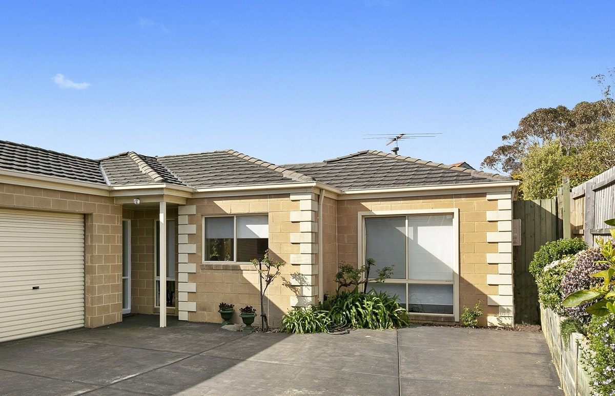 Image of garage