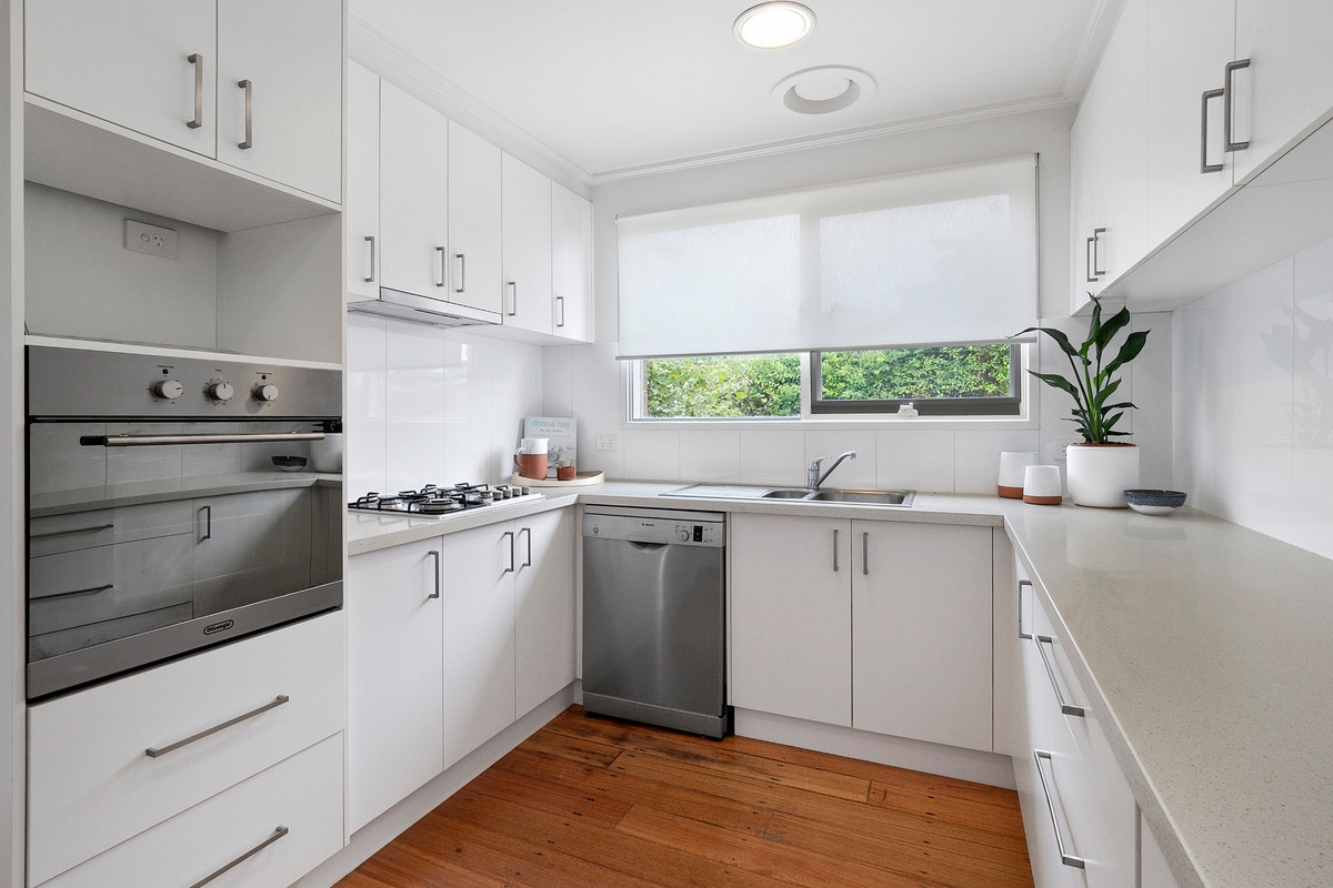 12 Otaria Street, Mount Eliza - Thumbnail 3