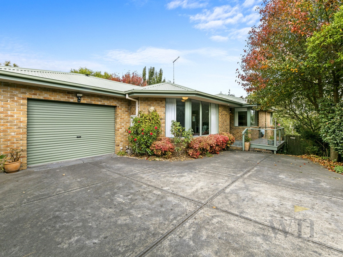 Image of garage