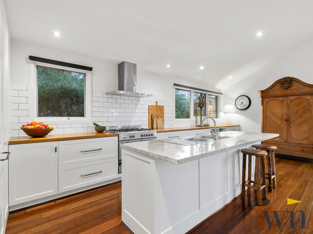 16 Fairbairn Avenue, Mount Martha - Thumbnail 2