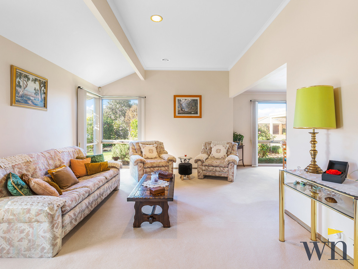 2 Jamboree Close, Mornington - Thumbnail 2