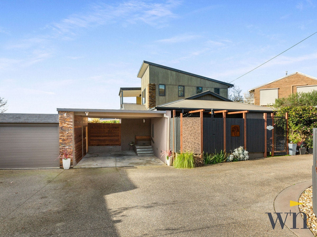 Image of garage
