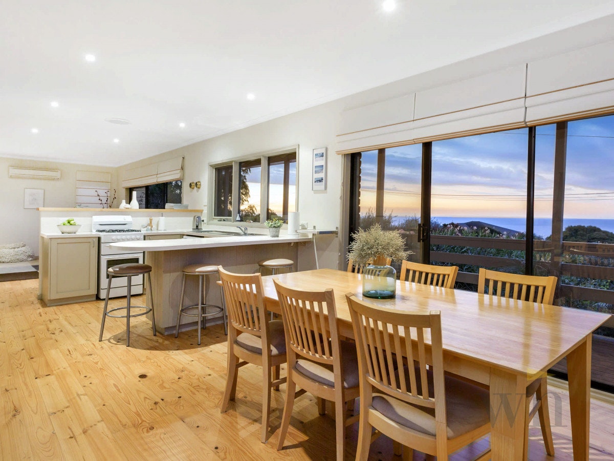 Image of dining room