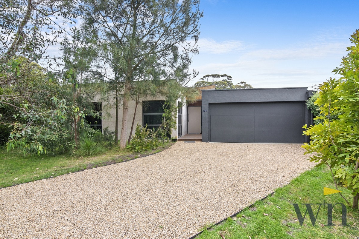 Image of garage