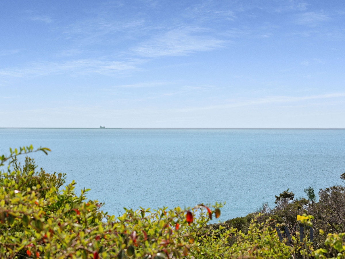 Image of horizon