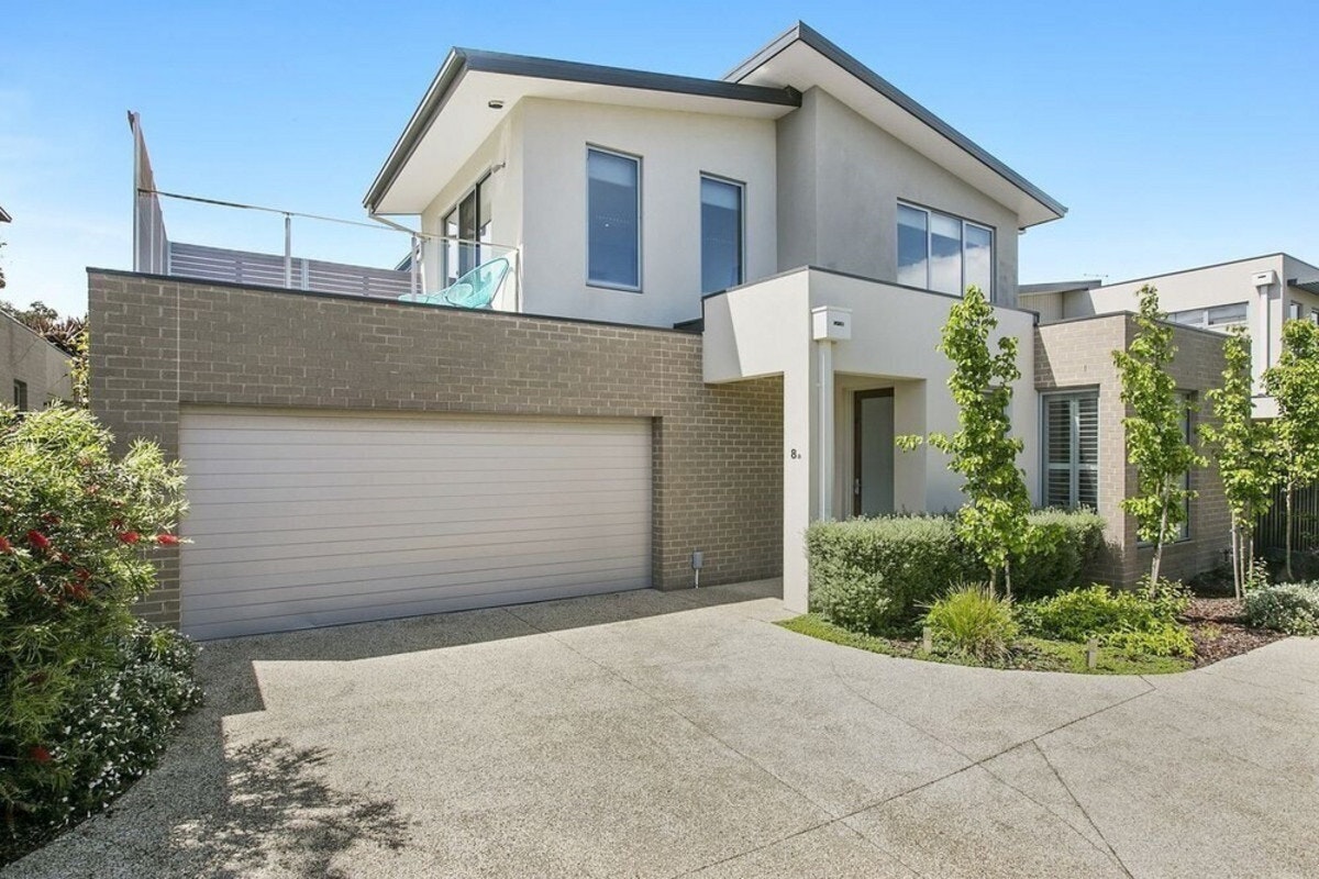 Image of garage